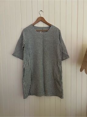 Len Ok Linen striped shift dress